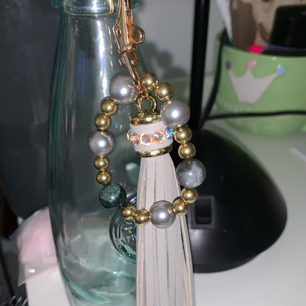 Beaded Tassel bag/purse charm keychain - Picture 4 of 4